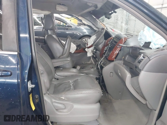 2004 Toyota Sienna XLE with VIN 5TDZA22C04S069314, listed as a IAAI auction lot 40338626 with Not Provided miles and . Bid and sale history available at carsss.com. Image 5.