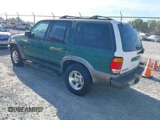 1999 Ford Explorer XLT с VIN 1FMZU32E4XZC06946, выставлен на аукционе IAAI как лот 40644003 с пробегом 302 458 миль миль и . История ставок и продаж доступна на DreamBid. Изображение 3.