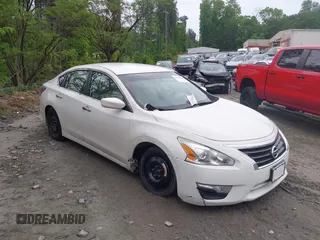 2015 Nissan Altima SL z VIN 1N4AL3AP0FC463990, wystawiony jako IAAI lot #42076220 z przebiegiem 500 000 mil mil oraz . Historia ofert i sprzedaży dostępna na DreamBid. Obrazek 1.