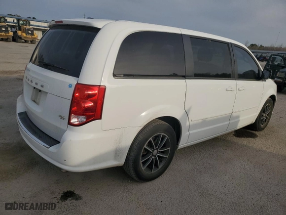 2015 Dodge Grand Caravan R/T with VIN 2C4RDGEG8FR634133, listed as a Copart auction lot 49683605 with 125,994 mi miles and Clean Title. Bid and sale history available at carsss.com. Image 3.