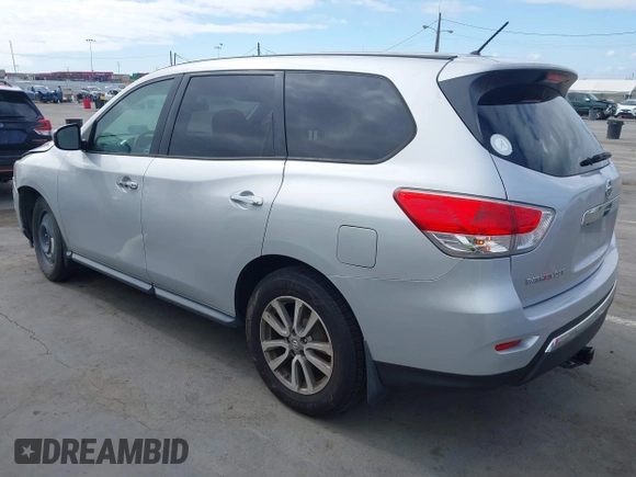 2015 Nissan Pathfinder S with VIN 5N1AR2MN2FC643352, listed as a IAAI auction lot 42065631 with 82,725 mi miles. Bid and sale history available at carsss.com. Image 3.