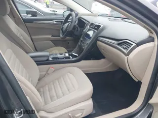 2019 Ford Fusion Hybrid SE with VIN 3FA6P0LU4KR119909, listed as a IAAI auction lot 41571270 with 125,446 mi miles. Bid and sale history available at carsss.com. Image 5.