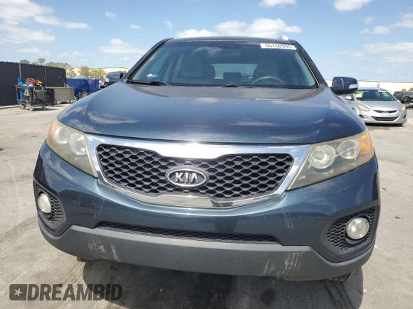 2011 Kia Sorento LX with VIN 5XYKT3A13BG025643, listed as a Copart auction lot 55150995 with 195,050 mi miles and Salvage Title. Bid and sale history available at DreamBid. Image 5.
