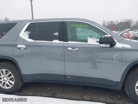 2021 Chevrolet Traverse LS with VIN 1GNERFKW3MJ104005, listed as a IAAI auction lot 41084040 with 63,660 mi miles. Bid and sale history available at carsss.com. Image 14.