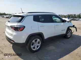 2023 Jeep Compass Latitude z VIN 3C4NJDBN6PT562209, wystawiony jako Copart lot #59638715 z przebiegiem 45 360 mil mil oraz Szkoda całkowita • Salvage title. Historia ofert i sprzedaży dostępna na DreamBid. Obrazek 3.