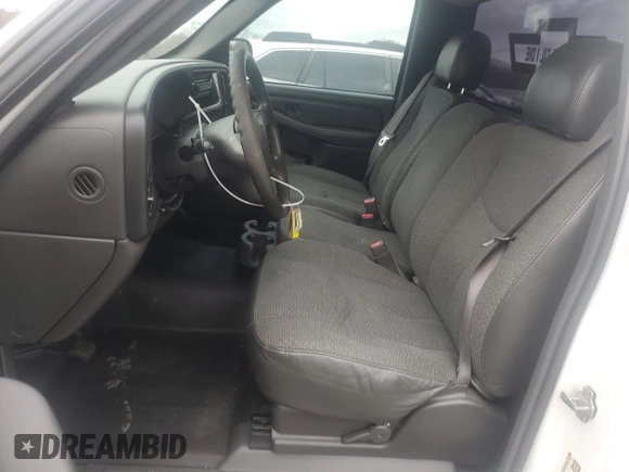 2004 Chevrolet Silverado 1500 LS with VIN 1GCEC14V24Z345895, listed as a Copart auction lot 84716324 with 209,964 mi miles and Salvage Title. Bid and sale history available at carsss.com. Image 7.