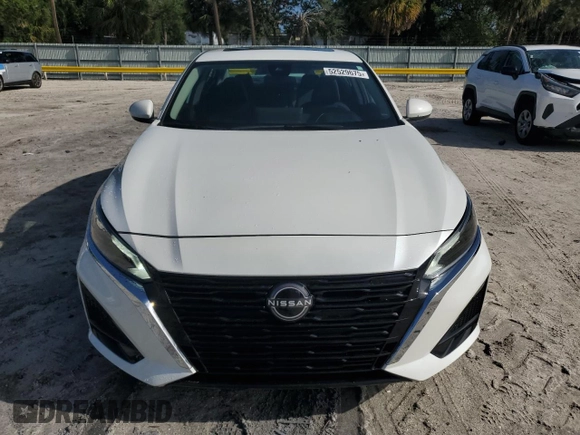 2024 Nissan Altima 2.5 SV with VIN 1N4BL4DV2RN340916, listed as a Copart auction lot 52529675 with 13,025 mi miles and Salvage Title. Bid and sale history available at carsss.com. Image 5.
