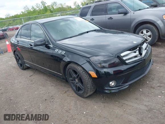 2010 Mercedes-Benz C 300 Sport z VIN WDDGF8BB5AR131972, wystawiony jako IAAI lot #42221225 z przebiegiem 145 036 mil mil oraz . Historia ofert i sprzedaży dostępna na DreamBid. Obrazek 1.