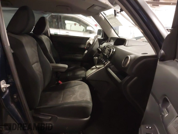 2015 Scion xB with VIN JTLZE4FE7FJ071481, listed as a IAAI auction lot 41520058 with 175,714 mi miles. Bid and sale history available at carsss.com. Image 5.