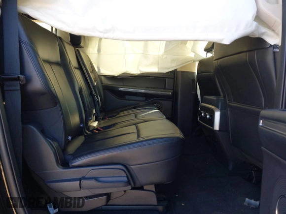 2024 Ford Expedition Max XLT with VIN 1FMJK1J83REA13961, listed as a IAAI auction lot 41411863 with 40,254 mi miles and . Bid and sale history available at DreamBid. Image 8.