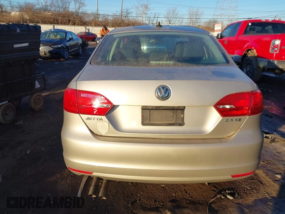 2013 Volkswagen Jetta SE with VIN 3VWDX7AJ6DM231773, listed as a IAAI auction lot 41388069 with 143,266 mi miles and . Bid and sale history available at DreamBid. Image 16.
