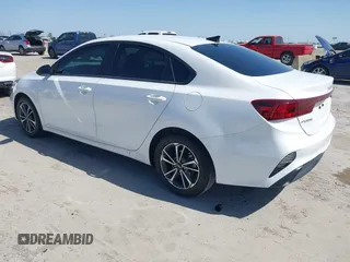 2022 Kia Forte LXS z VIN 3KPF24AD2NE425621, wystawiony jako IAAI lot #41865432 z przebiegiem 14 245 mil mil oraz . Historia ofert i sprzedaży dostępna na DreamBid. Obrazek 3.