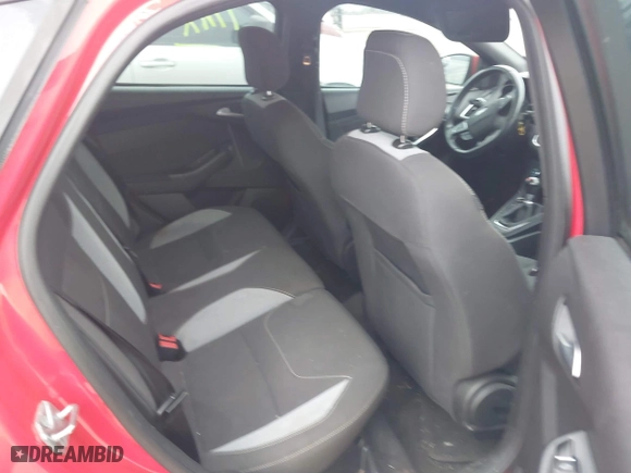 2015 Ford Focus ST with VIN 1FADP3L9XFL356641, listed as a IAAI auction lot 41928846 with 92,110 mi miles. Bid and sale history available at carsss.com. Image 8.