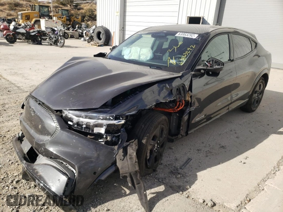 2022 Ford Mustang Mach-E California Route 1 z VIN 3FMTK2R72NMA02626, wystawiony jako Copart lot #63863292 z przebiegiem Nie podano mil oraz . Historia ofert i sprzedaży dostępna na DreamBid. Obrazek 2.
