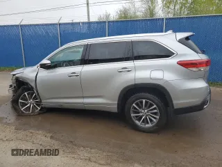 2018 Toyota Highlander SE with VIN 5TDJZRFH2JS528343, listed as a Copart auction lot 56942905 with 84,492 mi miles and Salvage title. Bid and sale history available at DreamBid. Image 2.