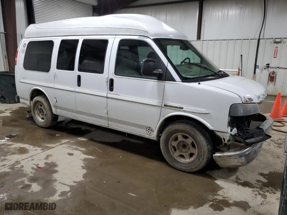 2005 GMC Savana Cargo Van YF7 Upfitter with VIN 1GDFG15T351212872, listed as a Copart auction lot 43239545 with 163,499 mi miles and Salvage Title. Bid and sale history available at carsss.com. Image 4.