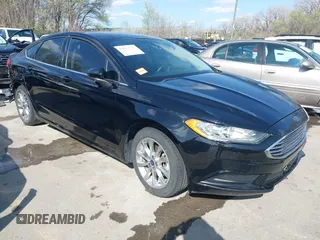 2017 Ford Fusion SE z VIN 3FA6P0HD9HR312199, wystawiony jako IAAI lot #41864799 z przebiegiem 137 876 mil mil oraz . Historia ofert i sprzedaży dostępna na DreamBid. Obrazek 1.