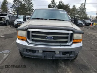 2001 Ford F-350 XL z VIN 1FTSW31F71EB04906, wystawiony jako Copart lot #42333355 z przebiegiem 210 796 mil mil oraz Czysty tytuł • Clean title. Historia ofert i sprzedaży dostępna na DreamBid. Obrazek 5.