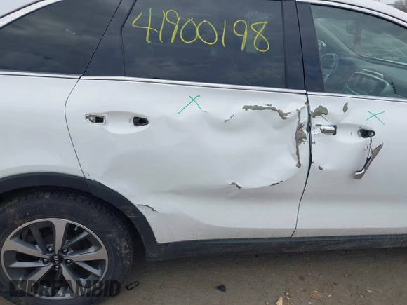 2019 Kia Sorento EX V6 with VIN 5XYPHDA51KG500108, listed as a IAAI auction lot 41900198 with 108,644 mi miles. Bid and sale history available at carsss.com. Image 20.