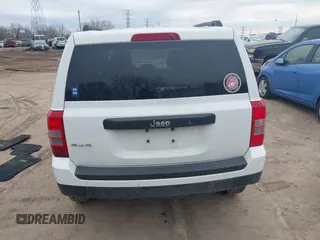 2014 Jeep Patriot Sport with VIN 1C4NJRBB0ED502111, listed as a IAAI auction lot 41705332 with 200,384 mi miles and . Bid and sale history available at DreamBid. Image 16.
