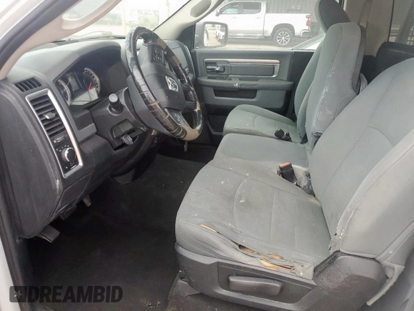 2017 Ram 1500 SLT z VIN 3C6JR6EG9HG671863, wystawiony jako Copart lot #57109575 z przebiegiem 27 925 mil mil oraz Czysty tytuł • Clean title. Historia ofert i sprzedaży dostępna na DreamBid. Obrazek 7.