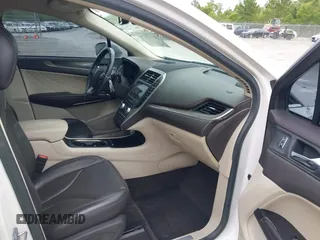 2018 Lincoln MKC Reserve с VIN 5LMCJ3C99JUL21527, выставлен на аукционе IAAI как лот 42170926 с пробегом 69 224 миль миль и . История ставок и продаж доступна на DreamBid. Изображение 5.