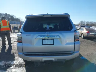 2018 Toyota 4Runner SR5 z VIN JTEBU5JR0J5534168, wystawiony jako IAAI lot #41388835 z przebiegiem 76 064 mil mil oraz . Historia ofert i sprzedaży dostępna na DreamBid. Obrazek 16.