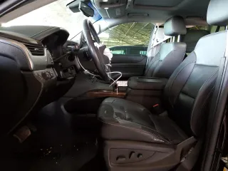 2019 Chevrolet Tahoe LT с VIN 1GNSKBKC4KR304055, выставлен на аукционе Copart как лот 53392505 с пробегом 65 256 миль миль и Списание • Salvage title. История ставок и продаж доступна на DreamBid. Изображение 7.