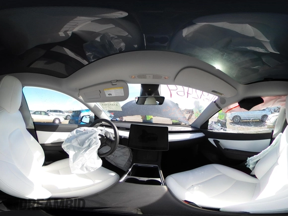 2022 Tesla Model Y Performance z VIN 7SAYGDEF8NF494753, wystawiony jako IAAI lot #41692464 z przebiegiem 14 616 mil mil oraz . Historia ofert i sprzedaży dostępna na DreamBid. Obrazek 18.