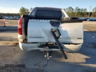 2010 Chevrolet Avalanche LTZ with VIN 3GNNCGE0XAG257069, listed as a Copart auction lot 45189615 with 206,377 mi miles and Salvage Title. Bid and sale history available at DreamBid. Image 6.