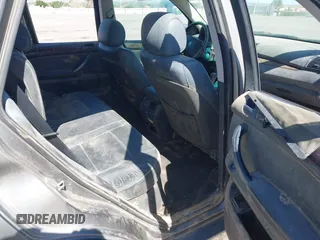 2004 BMW X5 3.0i z VIN 5UXFA13594LU24879, wystawiony jako IAAI lot #42256733 z przebiegiem 196 127 mil mil oraz . Historia ofert i sprzedaży dostępna na DreamBid. Obrazek 8.