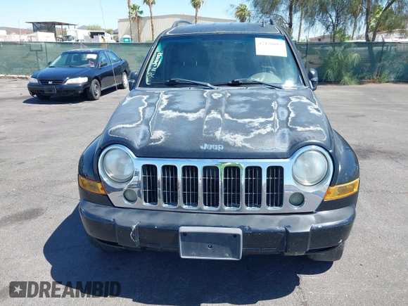 2006 Jeep Liberty Limited z VIN 1J4GL58KX6W182833, wystawiony jako IAAI lot #42428602 z przebiegiem 198 084 mil mil oraz . Historia ofert i sprzedaży dostępna na DreamBid. Obrazek 6.