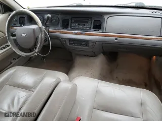 2006 Ford Crown Victoria LX with VIN 2FAFP74W36X104821, listed as a Copart auction lot 49428495 with 176,638 mi miles and Salvage Title. Bid and sale history available at carsss.com. Image 8.