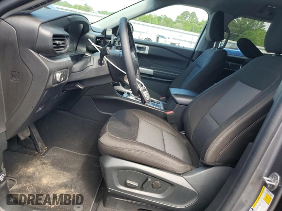 2022 Ford Explorer XLT z VIN 1FMSK7DH5NGA05779, wystawiony jako Copart lot #54621085 z przebiegiem 25 617 mil mil oraz Szkoda całkowita • Salvage title. Historia ofert i sprzedaży dostępna na DreamBid. Obrazek 7.