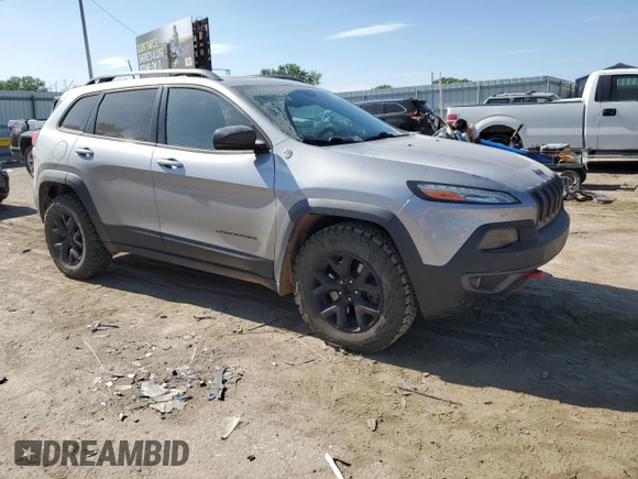2017 Jeep Cherokee Trailhawk z VIN 1C4PJMBSXHW616640, wystawiony jako Copart lot #56380655 z przebiegiem 139 515 mil mil oraz Szkoda całkowita • Salvage title. Historia ofert i sprzedaży dostępna na DreamBid. Obrazek 4.
