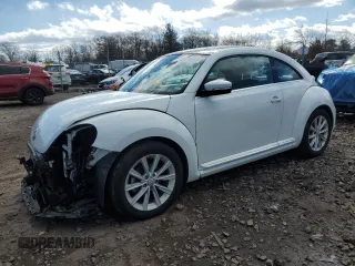 2019 Volkswagen Beetle SE with VIN 3VWJD7AT7KM707314, listed as a Copart auction lot 45299335 with 35,919 mi miles and Salvage Title. Bid and sale history available at carsss.com. Image 1.