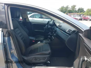 2013 Volkswagen CC Executive z VIN WVWGU7AN3DE524175, wystawiony jako IAAI lot #42401952 z przebiegiem 165 023 mil mil oraz . Historia ofert i sprzedaży dostępna na DreamBid. Obrazek 5.
