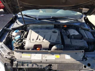 2014 Volkswagen Passat SE с VIN 1VWBN7A37EC002696, выставлен на аукционе IAAI как лот 42308028 с пробегом 165 111 миль миль и . История ставок и продаж доступна на DreamBid. Изображение 10.
