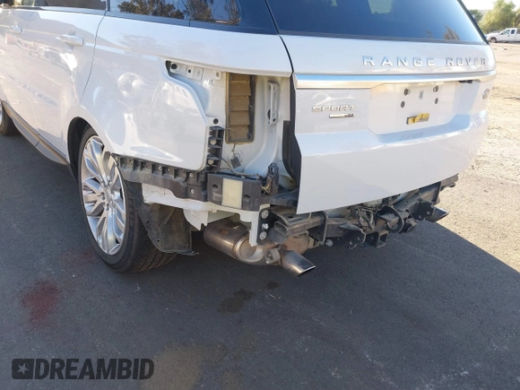 2016 Land Rover Range Rover Sport HSE z VIN SALWR2VF7GA567330, wystawiony jako IAAI lot #41058742 z przebiegiem 27 088 mil mil oraz . Historia ofert i sprzedaży dostępna na DreamBid. Obrazek 6.