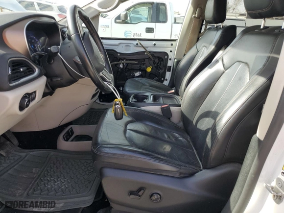 2018 Chrysler Pacifica Touring L with VIN 2C4RC1BG4JR211577, listed as a Copart auction lot 49808885 with 123,246 mi miles and Salvage Title. Bid and sale history available at carsss.com. Image 7.