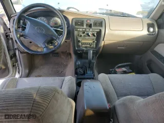 2000 Toyota 4Runner SR5 with VIN JT3HN86R8Y0315184, listed as a Copart auction lot 45930515 with 137,115 mi miles and Clean Title. Bid and sale history available at carsss.com. Image 8.