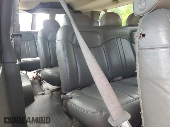 2007 GMC Savana with VIN 1GJHG39UX71235704, listed as a Copart auction lot 55472075 with 210,842 mi miles and Clean Title. Bid and sale history available at carsss.com. Image 11.