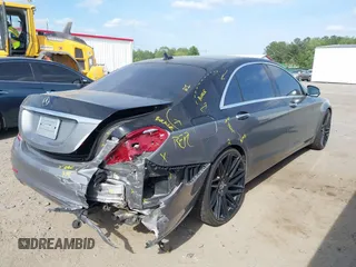 2015 Mercedes-Benz S 550 z VIN WDDUG8CB6FA130429, wystawiony jako IAAI lot #42078993 z przebiegiem 122 852 mil mil oraz . Historia ofert i sprzedaży dostępna na DreamBid. Obrazek 4.