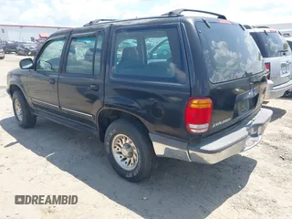 1998 Ford Explorer XL z VIN 1FMZU34X4WUC94388, wystawiony jako IAAI lot #42822057 z przebiegiem 232 117 mil mil oraz . Historia ofert i sprzedaży dostępna na DreamBid. Obrazek 3.