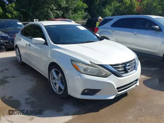 2017 Nissan Altima S z VIN 1N4AL3APXHN303459, wystawiony jako IAAI lot #42510952 z przebiegiem 116 939 mil mil oraz . Historia ofert i sprzedaży dostępna na DreamBid. Obrazek 1.
