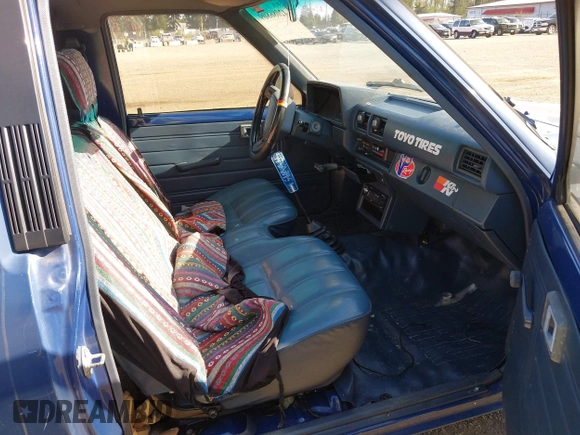 1987 Toyota Pickup with VIN JT4RN50RXH0283460, listed as a IAAI auction lot 42086809 with 183,562 mi miles and . Bid and sale history available at DreamBid. Image 5.