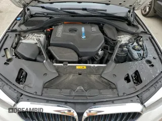 2018 BMW 5 Series 530e with VIN WBAJA9C51JG623288, listed as a Copart auction lot 52422925 with 137,612 mi miles and Clean title. Bid and sale history available at DreamBid. Image 11.
