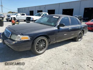 2001 Ford Crown Victoria Police Police Interceptor with VIN 2FAFP71W71X176814, listed as a Copart auction lot 47880685 with 226,118 mi miles and Salvage Title. Bid and sale history available at carsss.com. Image 1.