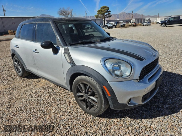 2011 MINI Countryman S z VIN WMWZC3C53BWL79001, wystawiony jako Copart lot #49748895 z przebiegiem 123 882 mil mil oraz Czysty tytuł • Clean title. Historia ofert i sprzedaży dostępna na DreamBid. Obrazek 1.