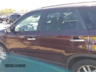 2015 Kia Sorento LX with VIN 5XYKTCA6XFG592482, listed as a IAAI auction lot 41995626 with 154,865 mi miles. Bid and sale history available at carsss.com. Image 15.